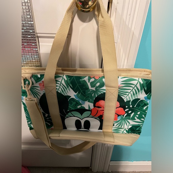 Disney cooler tote - Picture 2 of 3